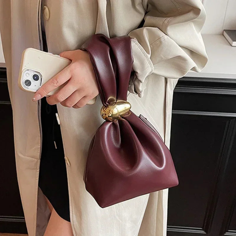 Soft Leather Clutch Bag Luxury Designer Women Pleated Mini Bucket Pouch Temperament Side Zipper Party Evening Bags