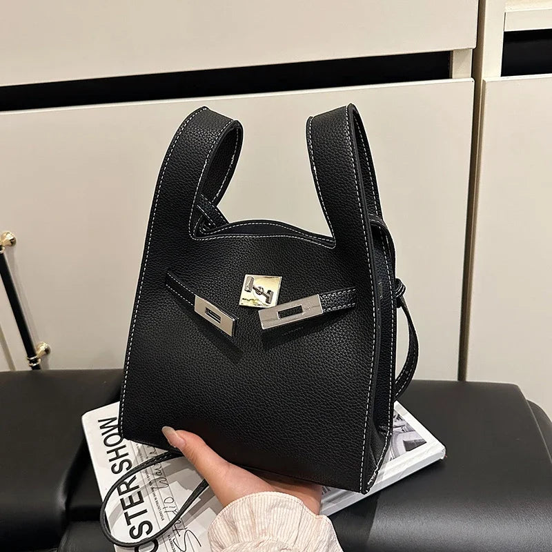Elegant Ladies Tote Purse Fashionable Style