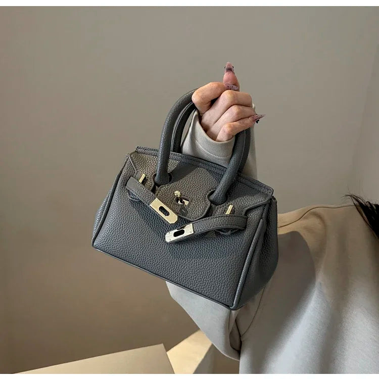 2025 New Women's Retro Platinum Messenger Bags