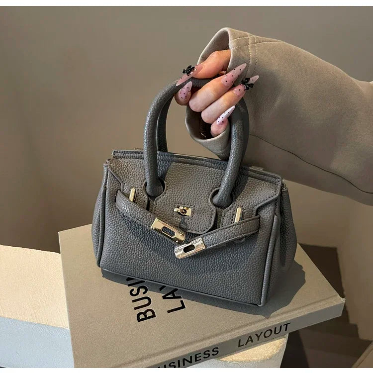 2025 New Women's Retro Platinum Messenger Bags