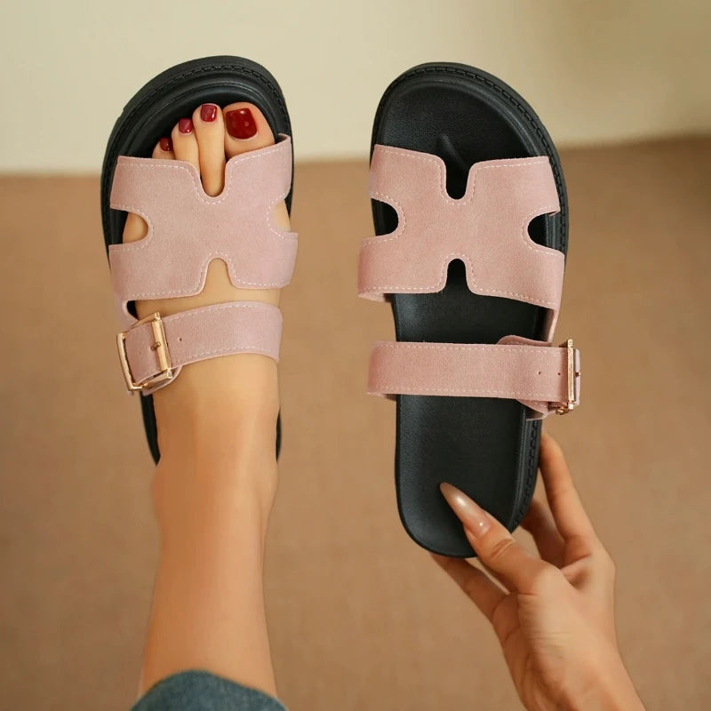 Summer 2025 New Designer Women's Platform Slippers Flat Flip-Flops Casual Fashion Multifunctional Slip-On Slippers