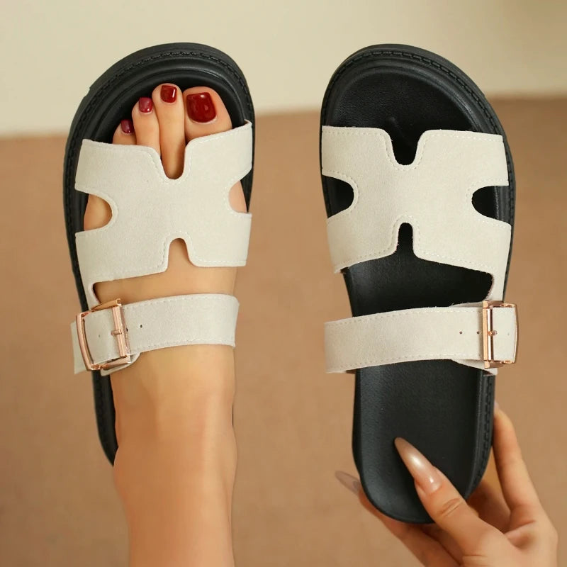 Summer 2025 New Designer Women's Platform Slippers Flat Flip-Flops Casual Fashion Multifunctional Slip-On Slippers