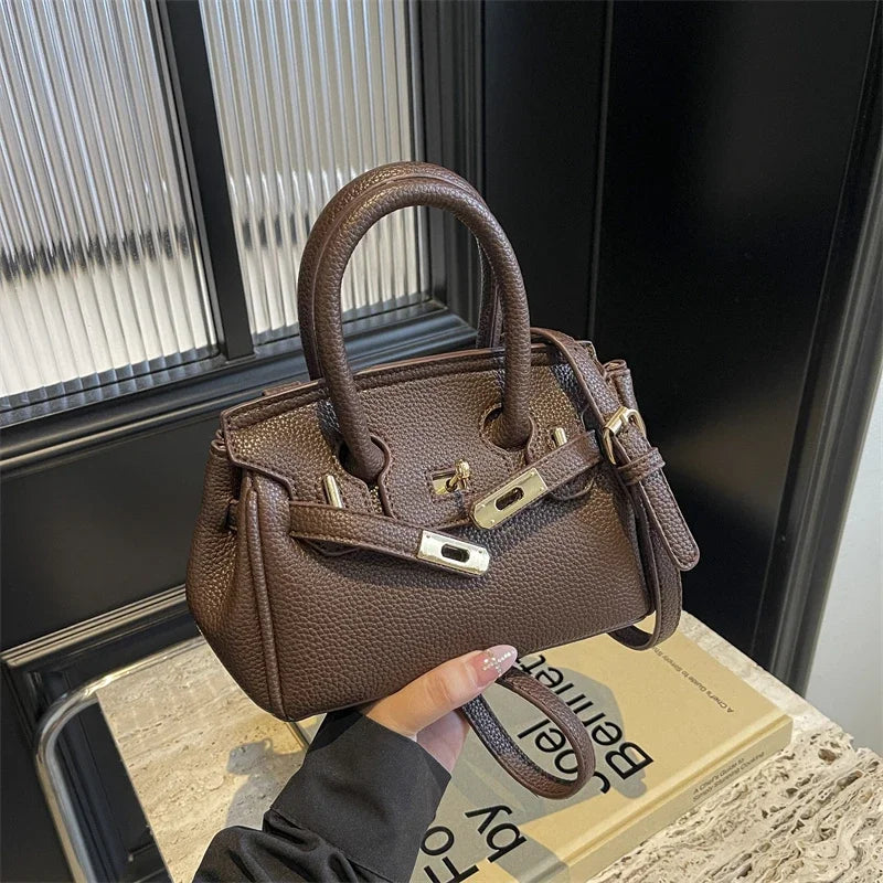 2025 New Women's Retro Platinum Messenger Bags