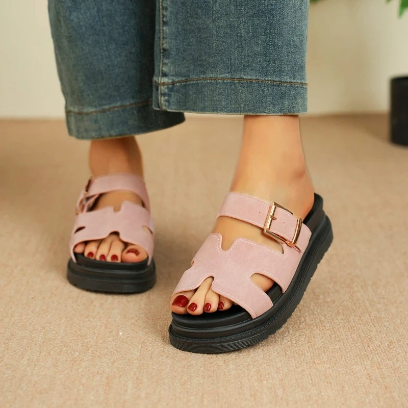 Summer 2025 New Designer Women's Platform Slippers Flat Flip-Flops Casual Fashion Multifunctional Slip-On Slippers